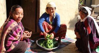 Frauen in einem Dorf im Salyan-Distrikt, Nepal.