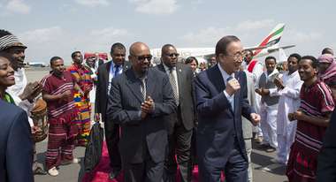 UN Secretary-General Ban Ki-moon in front of an airplane of Ethiopian Airlines
