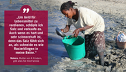 Eine Frau in Madagaskar stellt Salz her, 2021.