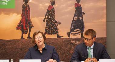 Marlehn Thieme (Präsidentin der Welthungerhilfe) und Matthias Mogge (Generalsekretär der Welthungerhilfe) bei der PK zum Jahresbericht 2018