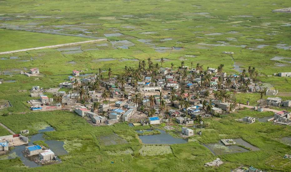 Nördlich der Stadt Beira wurden durch den Zyklon Idai weite Landschaften überschwemmt, Siedlungen beschädigt und Ernten zerstört.