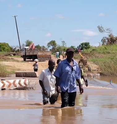 Hilfe für die Opfer von Zyklon Idai in Mosambik