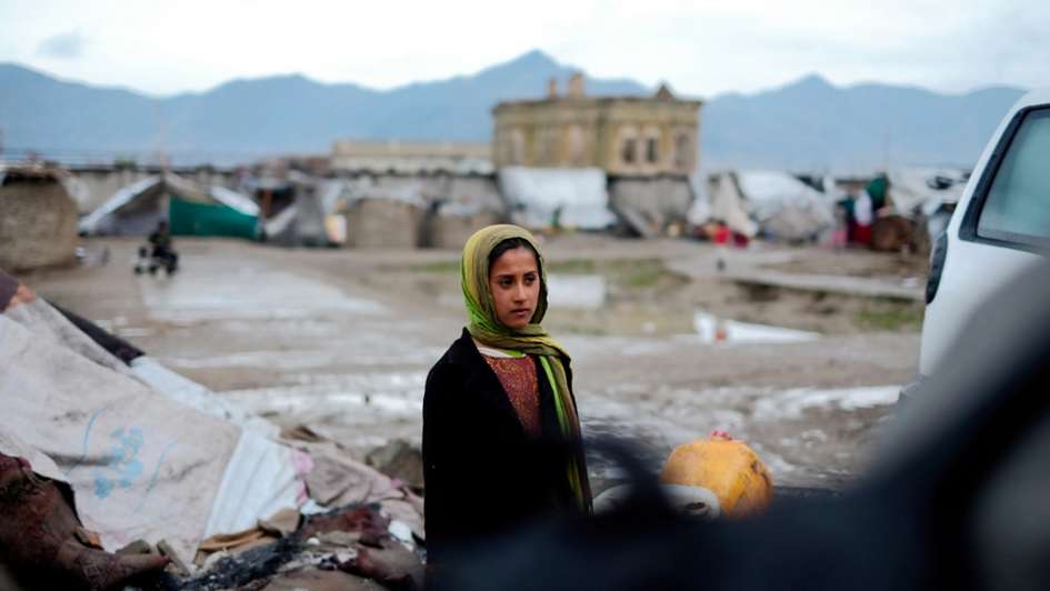 Eine Frau in Kabul, Afghanistan.