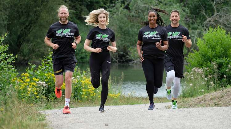 Arne Greskowiak, Nina Ensmann, Liz Baffoe und Florian Ambrosius (v.l.n.r) joggen für die ZeroHungerRun Challenge.