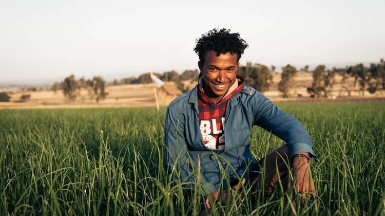 Kleinbauer auf dem Feld in Sodo, Äthiopien