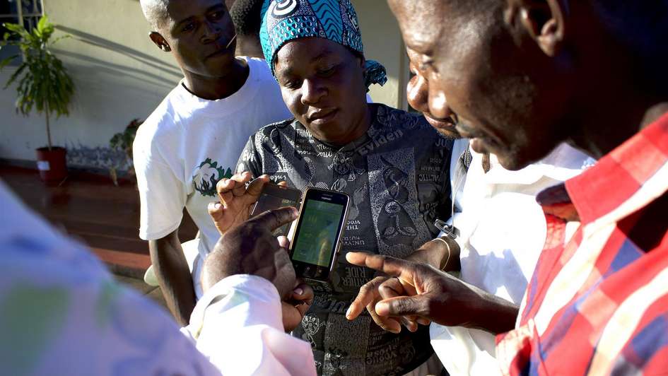 Die App Kurima Mari fasziniert Kleinbauern in Simbabwe.