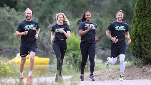 Von links nach rechts: Arne Greskowiak, Nina Ensmann, Liz Baffoe und Florian Ambrosius beim Laufen