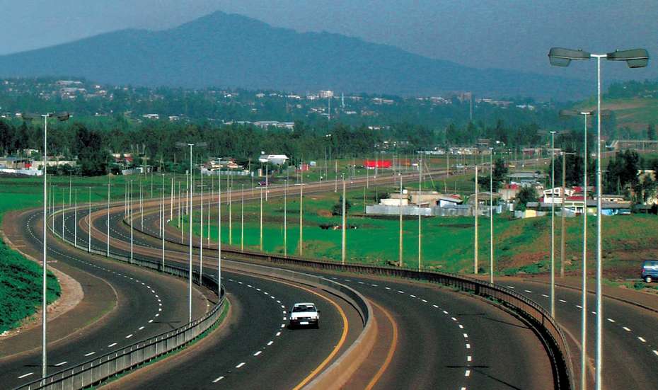 Vorzeigeprojekte in Ähtiopien: Ringroad in der Hauptstadt Addis Abeba. 