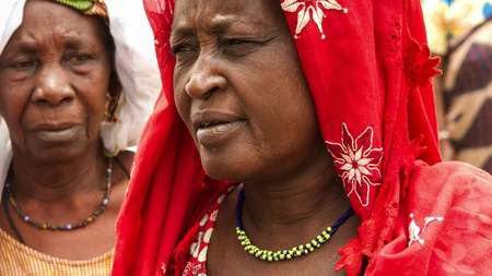 Zwei Bäuerinnen in Mali. Die meisten Menschen in der Region Mopti leben von der Landwirtschaft und der Viehzucht.