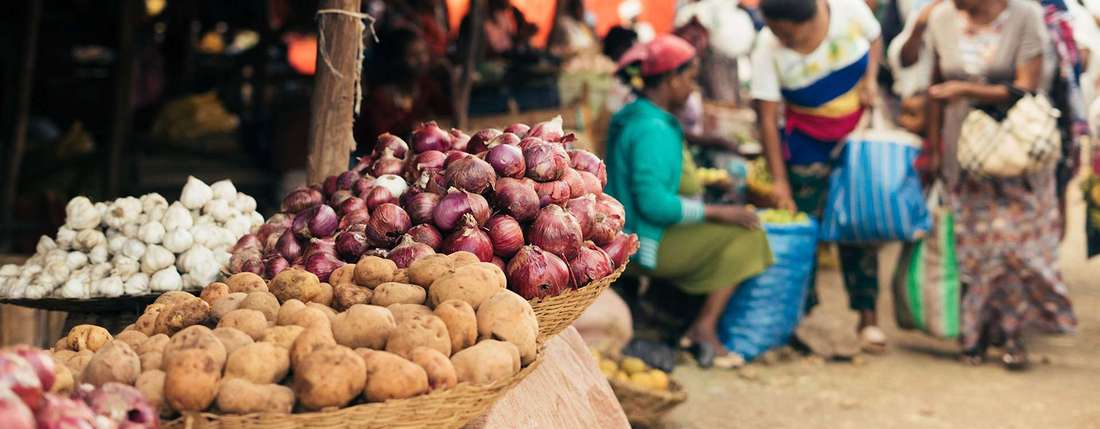 Angebot auf einem Markt in Äthiopien, 2016.
