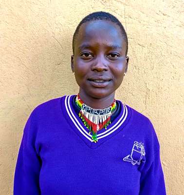 Porträtfoto der Schülerin Auma Betty aus Uganda