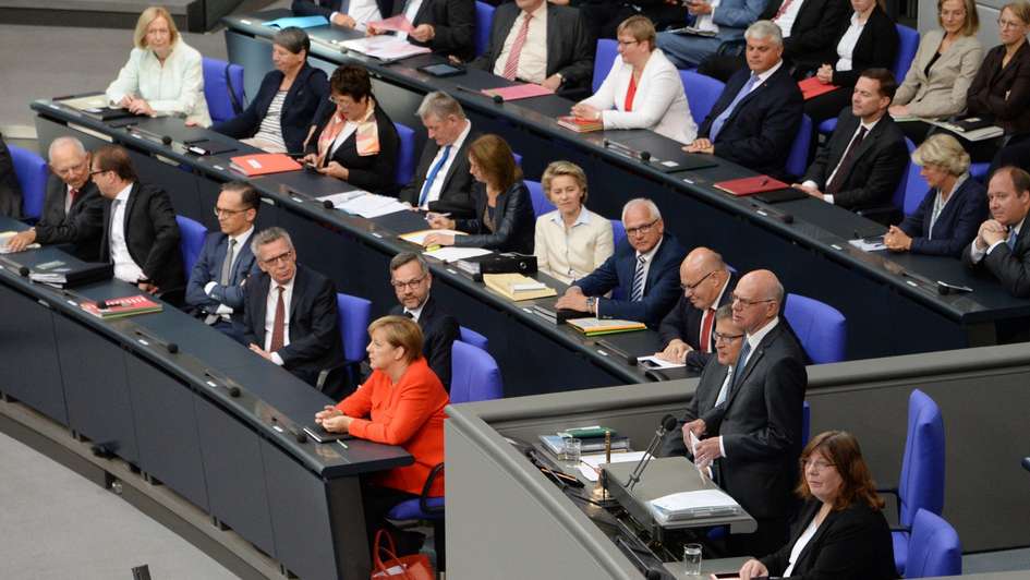 Regierungsbank im Deutschen Bundestag bei der Sitzung am 5.9.2017