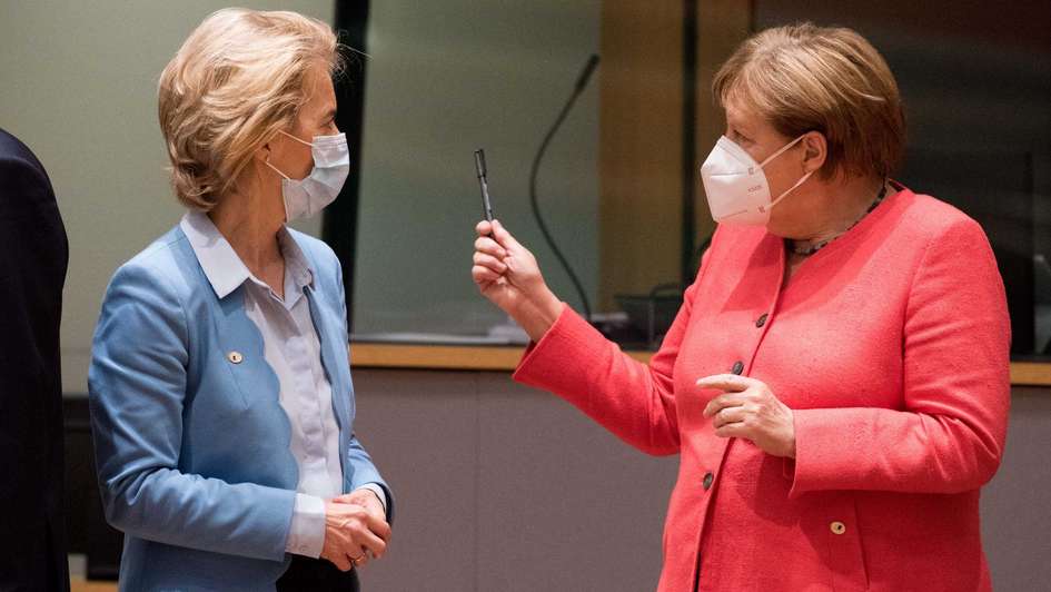 Angela Merkel und Ursula von der Leyen im Juli 2020 in Brüssel.