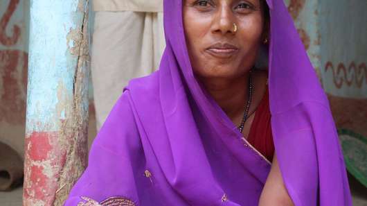 Landwirtin Rekha Devi Sharma in Malhaniya im Siraha Distrikt (Nepal).