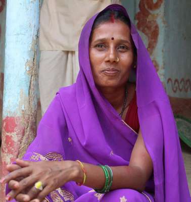 Landwirtin Rekha Devi Sharma in Malhaniya im Siraha Distrikt (Nepal).