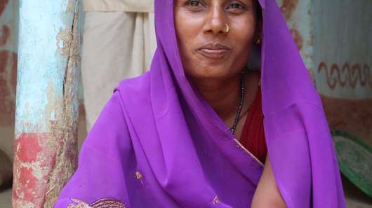 Landwirtin Rekha Devi Sharma in Malhaniya im Siraha Distrikt (Nepal).
