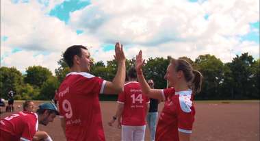 Kicken für den guten Zweck - Kleinfeldhelden.de-Cup 2019