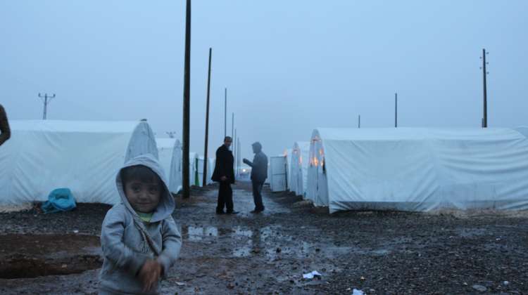 Flüchtlinge in einem Flüchtlingscamp in der türkischen Grenzstadt Suruc.
