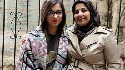 Zwei syrische Frauen in Mardin, Türkei