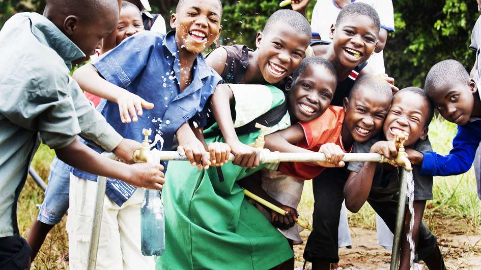 Welthungerhilfe unterstützt den Bau von Trinkwasserbrunnen in Simbabwe.