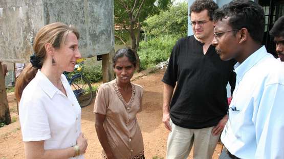 Mitarbeiter der Welthungerhilfe und Partnerorganisation Sewa Lanka