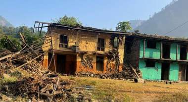 Zerstörte Häuser nach Erdbeben im Nordwesten Nepals.
