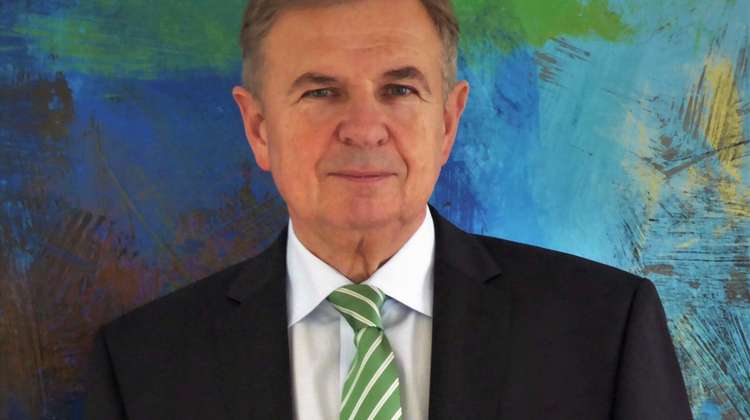 Porträt von Dr. Bernd Widera