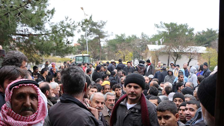 Verteilung an syrische Flüchtlinge in Mardin.