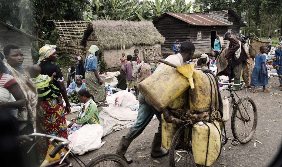 Spenden für den Kongo. Bild: Straßenszene in Nord-Kivu, Kongo.