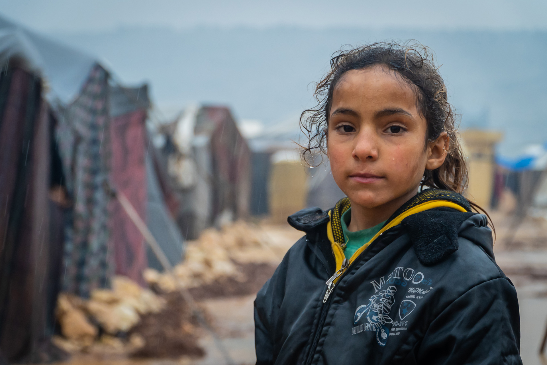 Ein Mädchen in einem syrischen Flüchtlingscamp. 